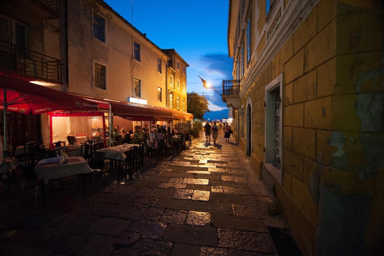 Apartmani Frankopan Senj  Exteriér fotografie